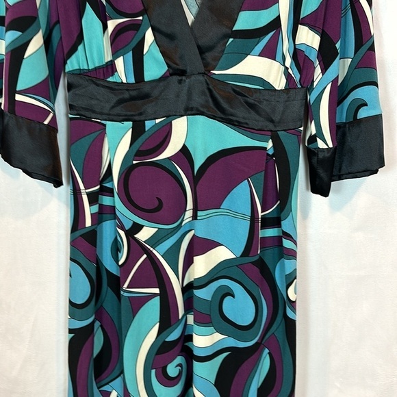 Torrid Women's Y2K Retro plunge v-neck colorful geometric tie waist sz 2 office - Picture 4 of 14